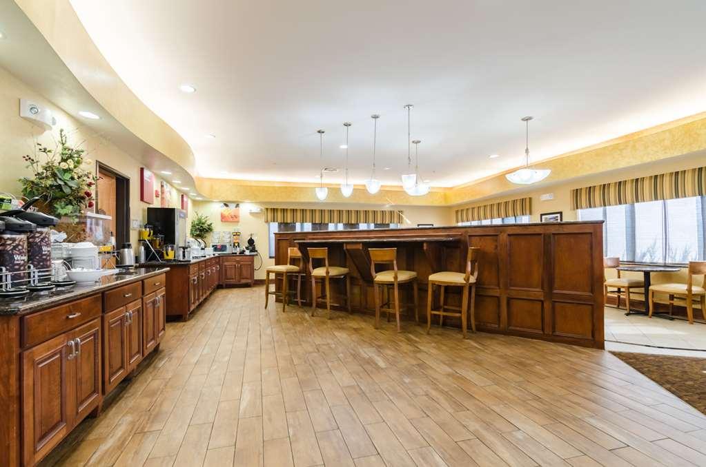 Comfort Suites Salina South Restaurante foto