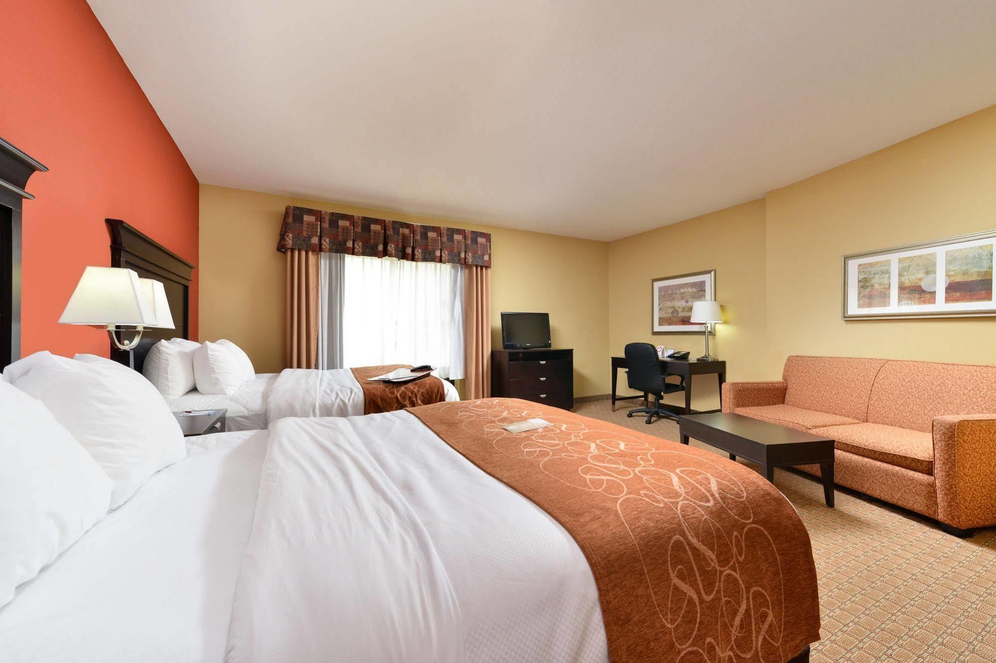 Comfort Suites Salina South Exterior foto
